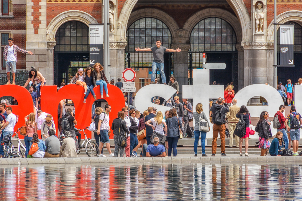 140628-1208-I-Amsterdam-Letters-Museumplein-Amsterdam-The-Netherlands.jpg