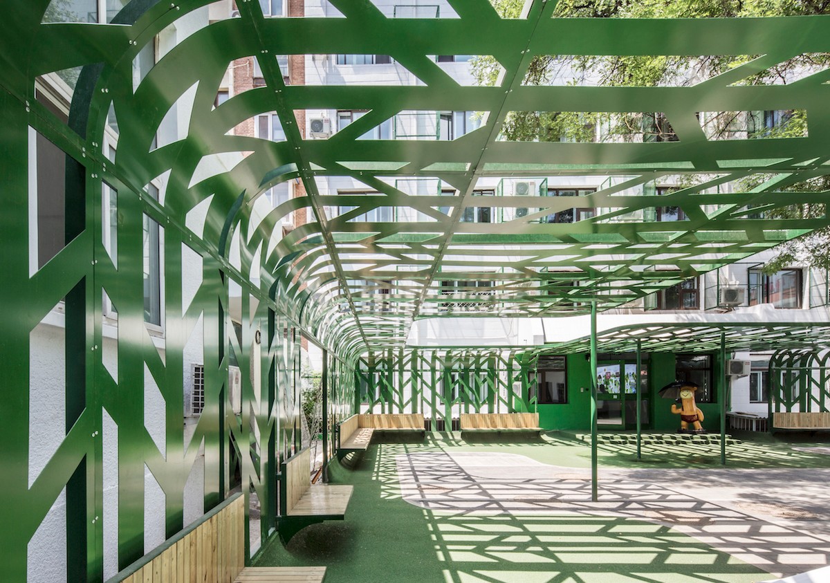 MAT_tree courtyard_photo_under the canopy.jpg