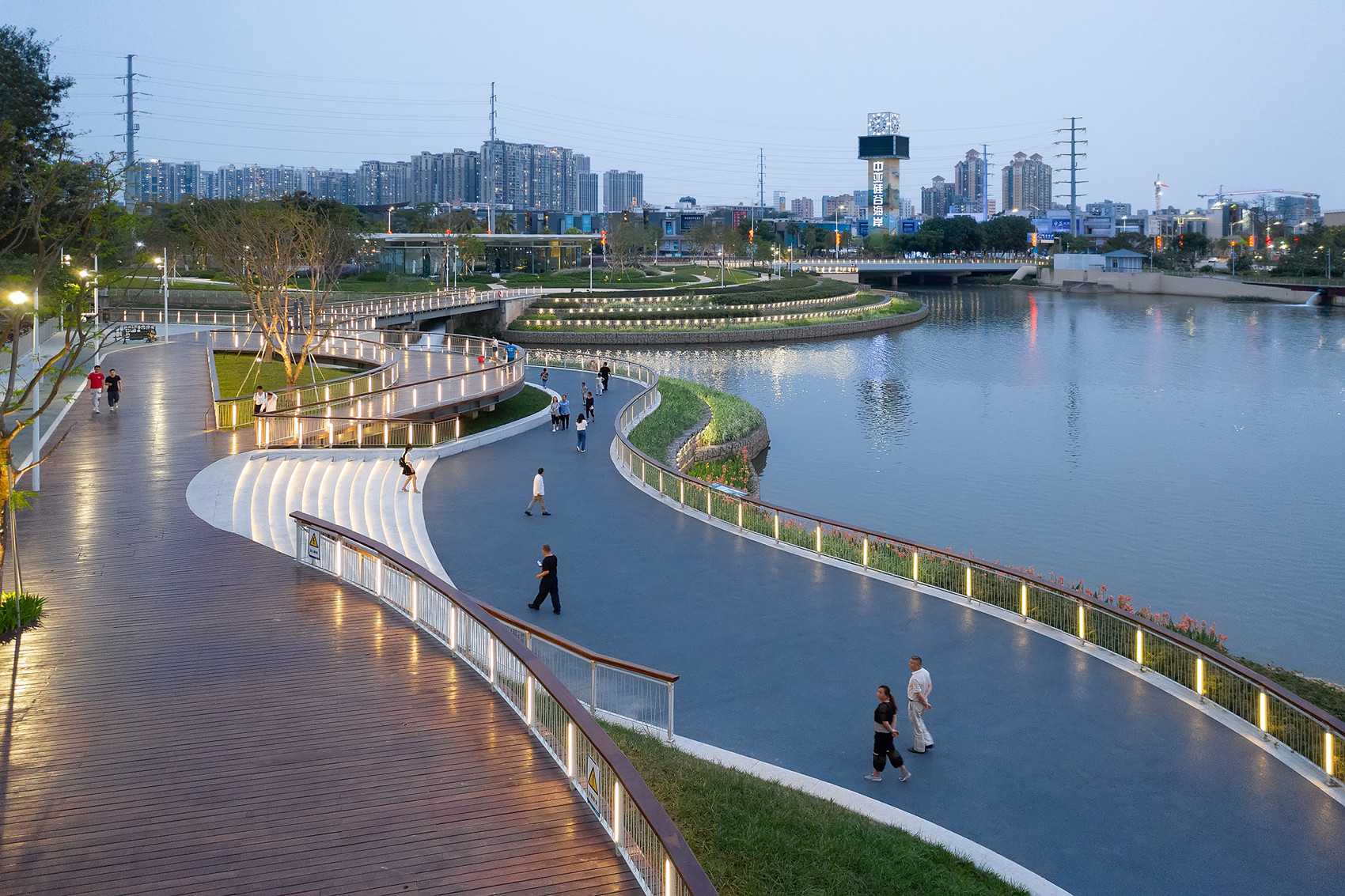 15 Meandering Promenade Night View 曲岸眺臺夜景.jpg