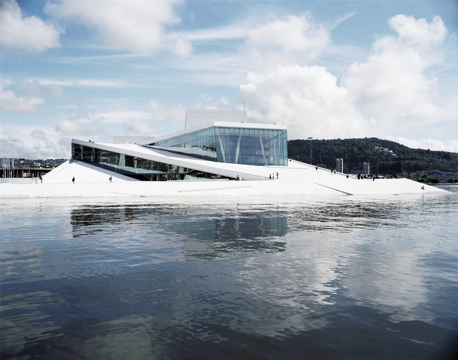 Oslo Opera Sn?hetta.jpg