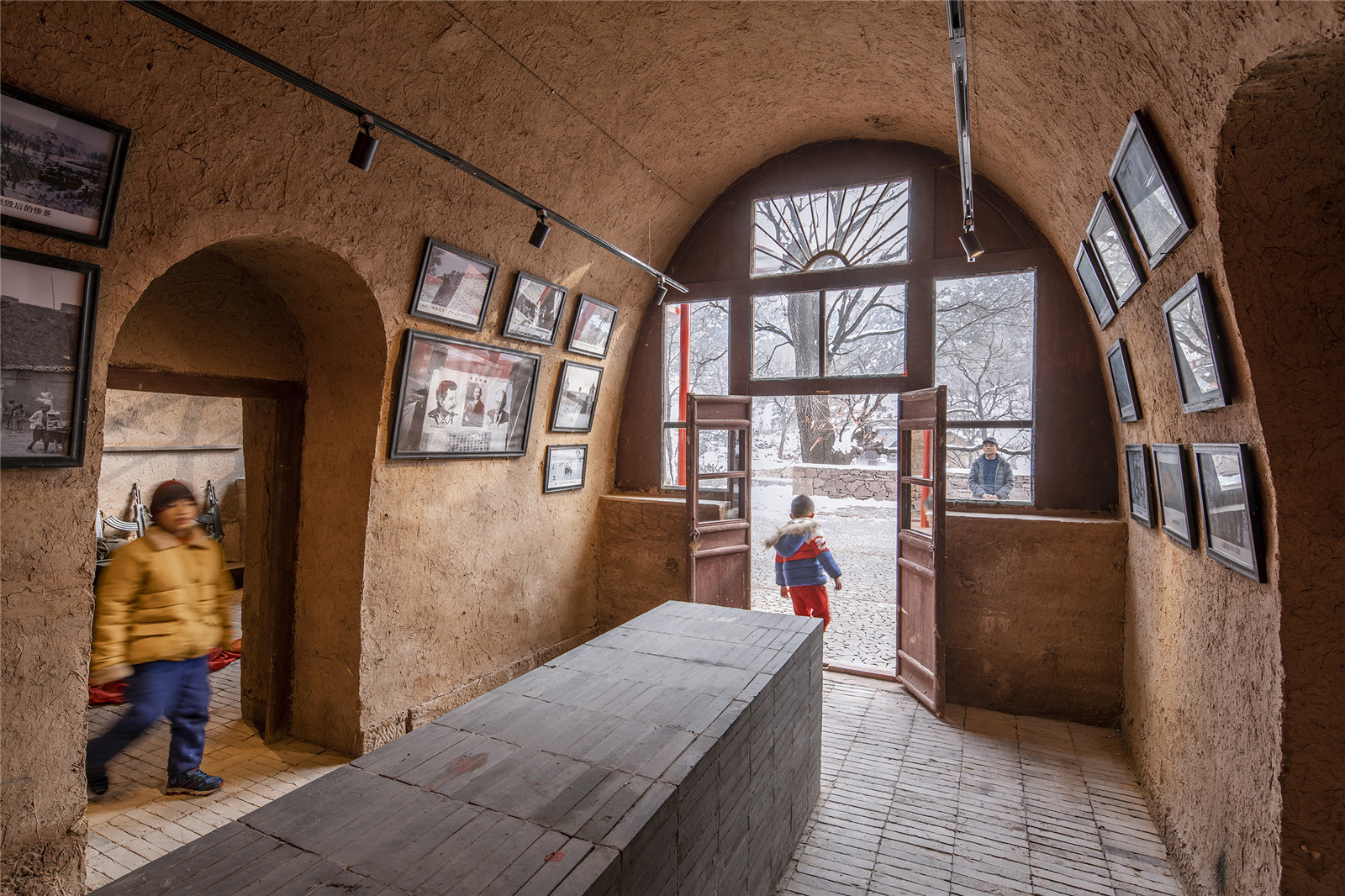 由老窯洞改造的村史館Old cave dwellings transformed into Village History Exhibition Hall.jpg