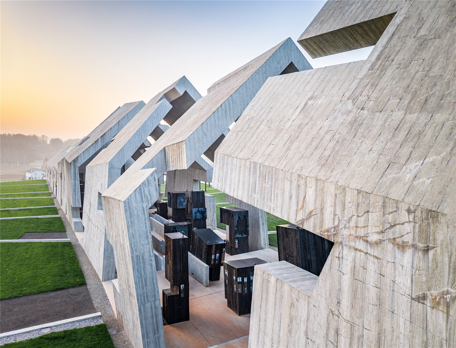 Nizio Design_Michniów Mausoleum_fot Marcin Czechowicz_15.jpg