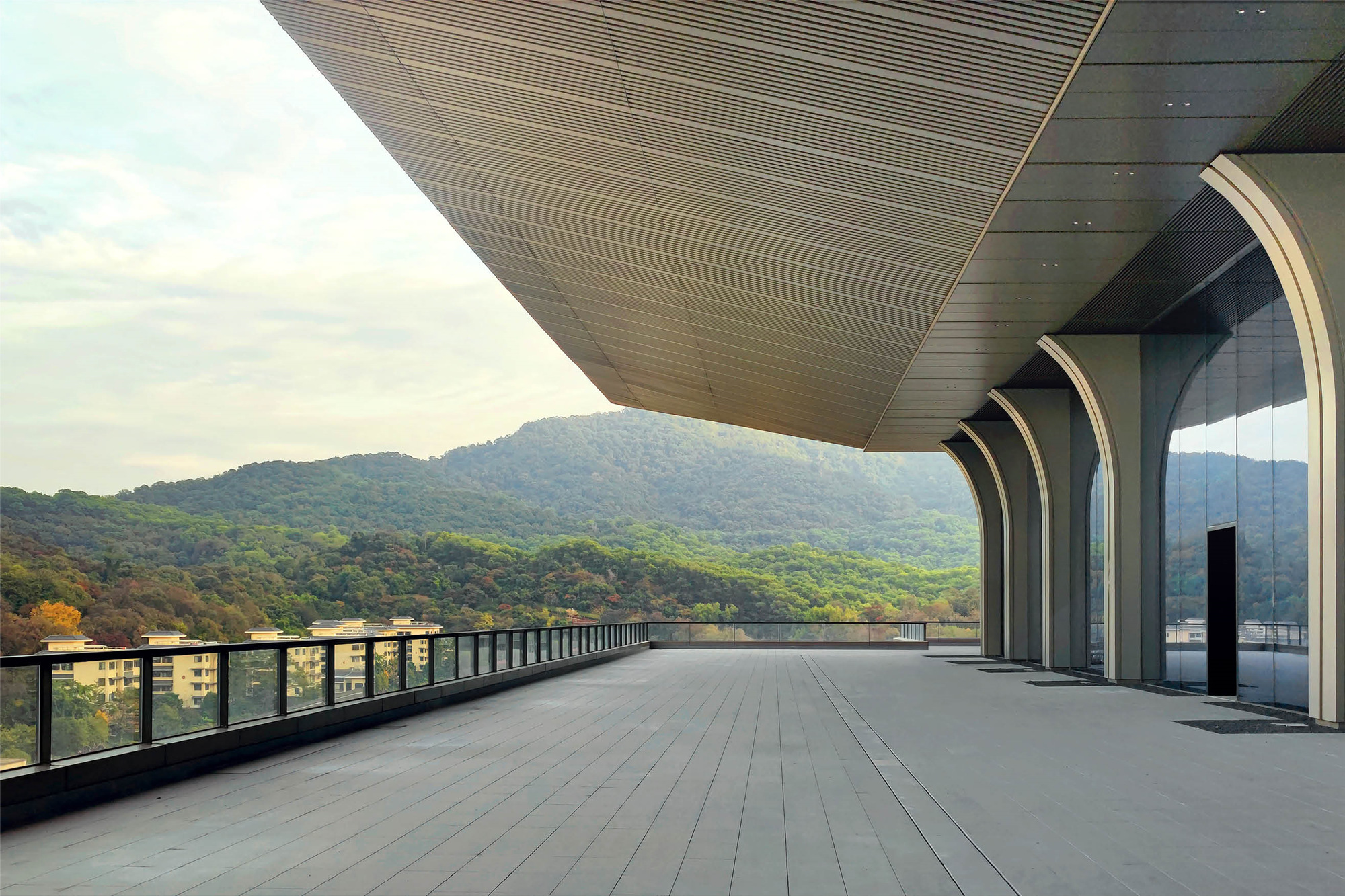 Multi-level observation platform roof garden?華南理工大學建筑設計研究院有限公司.jpg